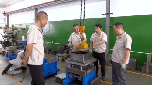 馬躍華勞模工匠技術服務隊 技術創(chuàng)新課題攻關，為企業(yè)發(fā)展增添新動能